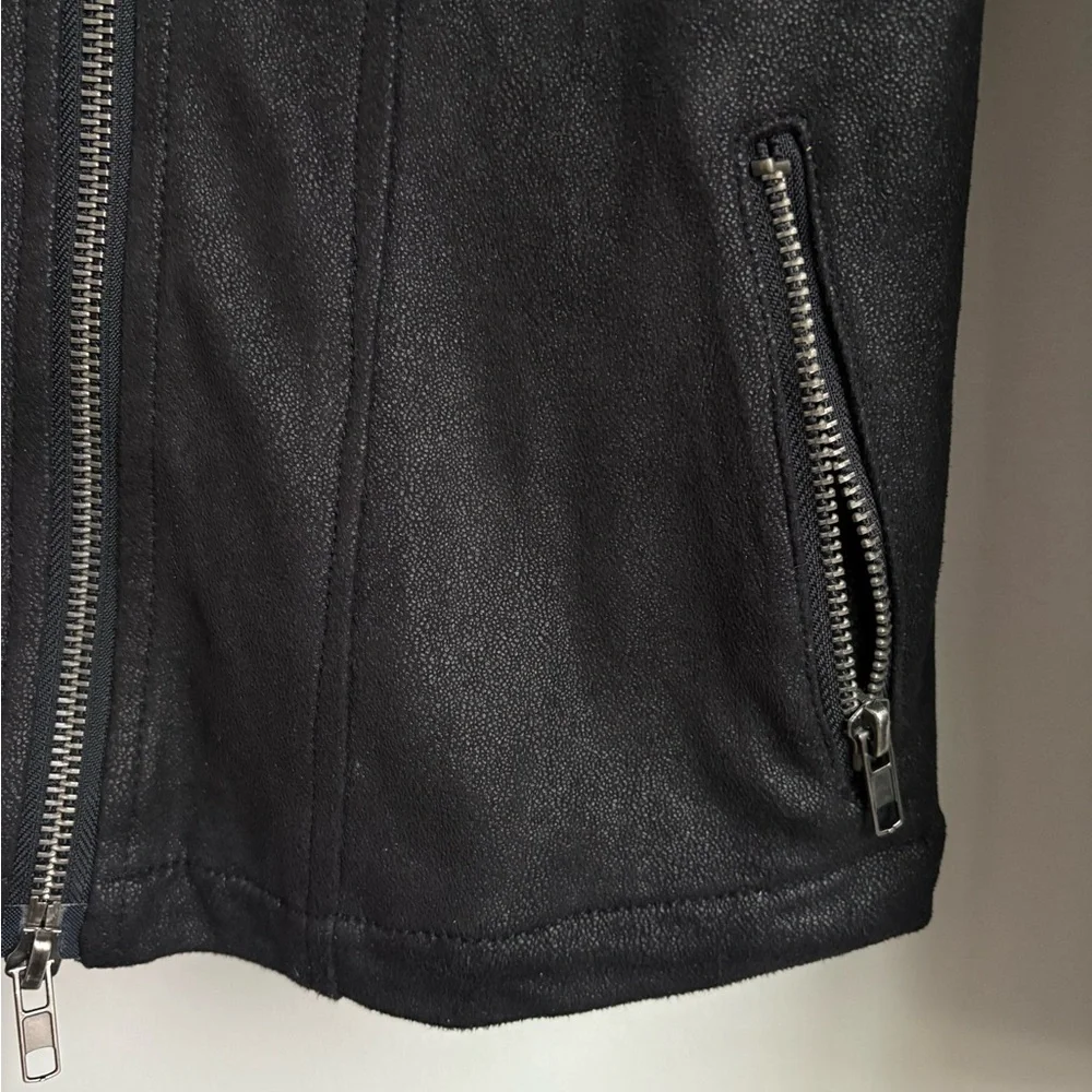 Monoreno black faux